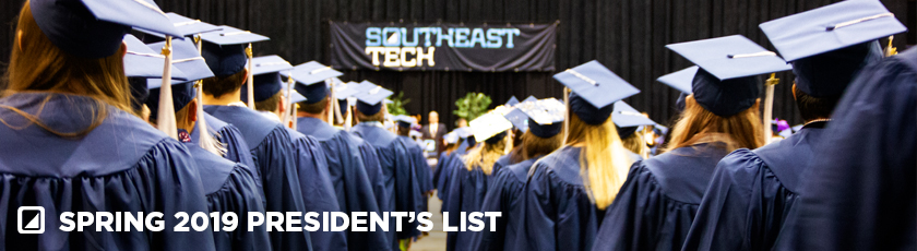 graduates at Southeast Tech graduation ceremony